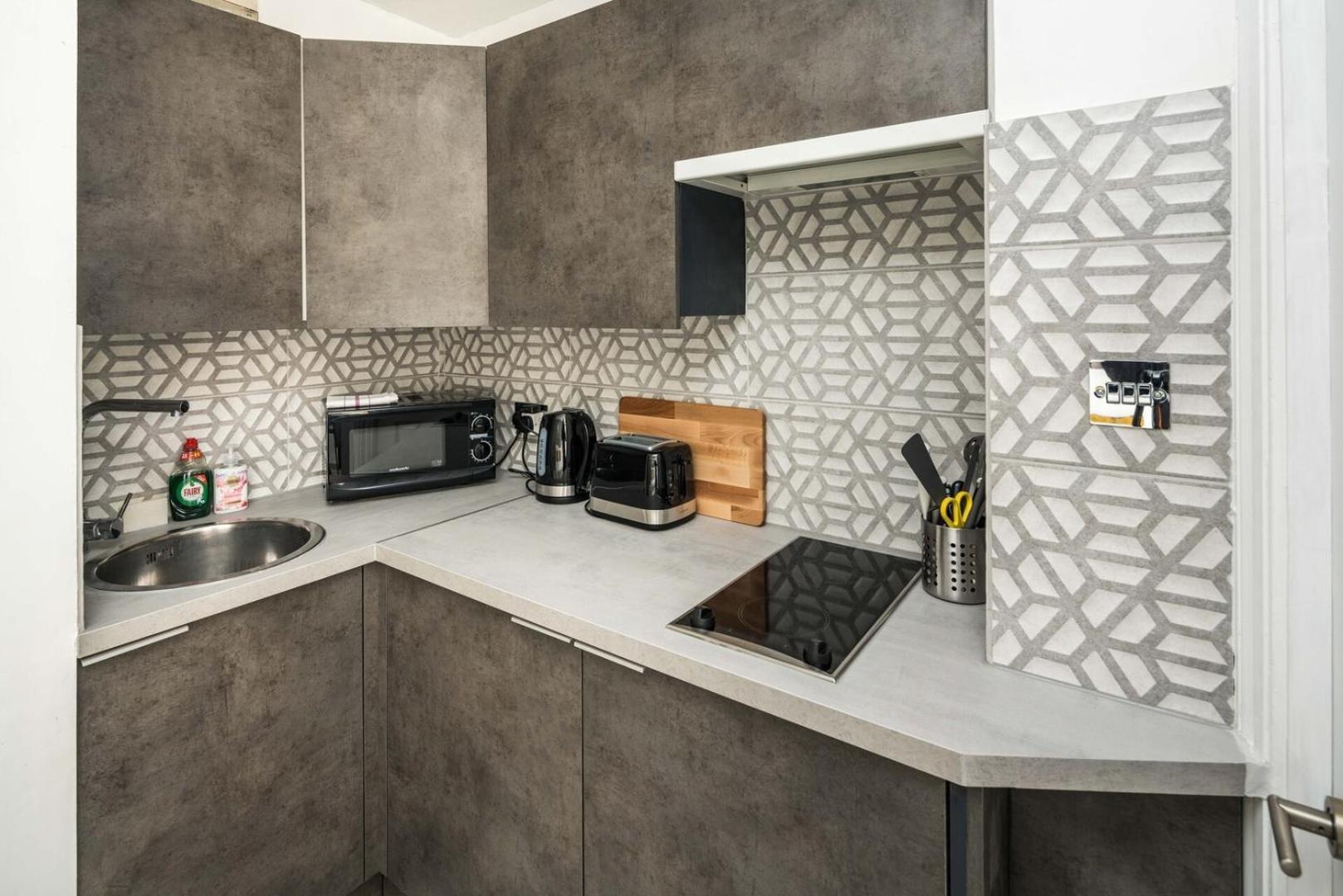 New Sleek & Modern Studio In The Heart Of Chelsea Londyn Zewnętrze zdjęcie